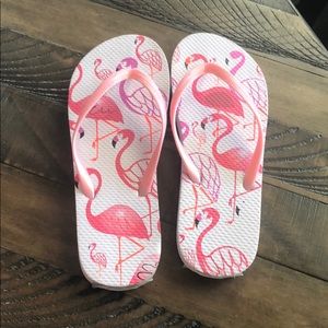 Flamingo flip flops!